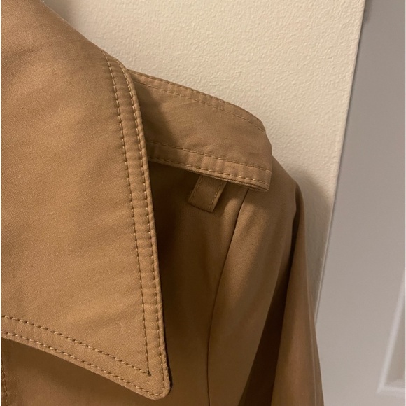 Banana Republic Size Medium Trench Coat - Picture 7 of 9